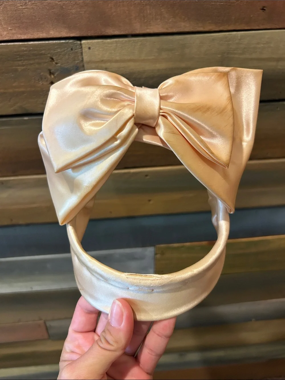 Vintage Satin Bow Fascinator in Peach Cream